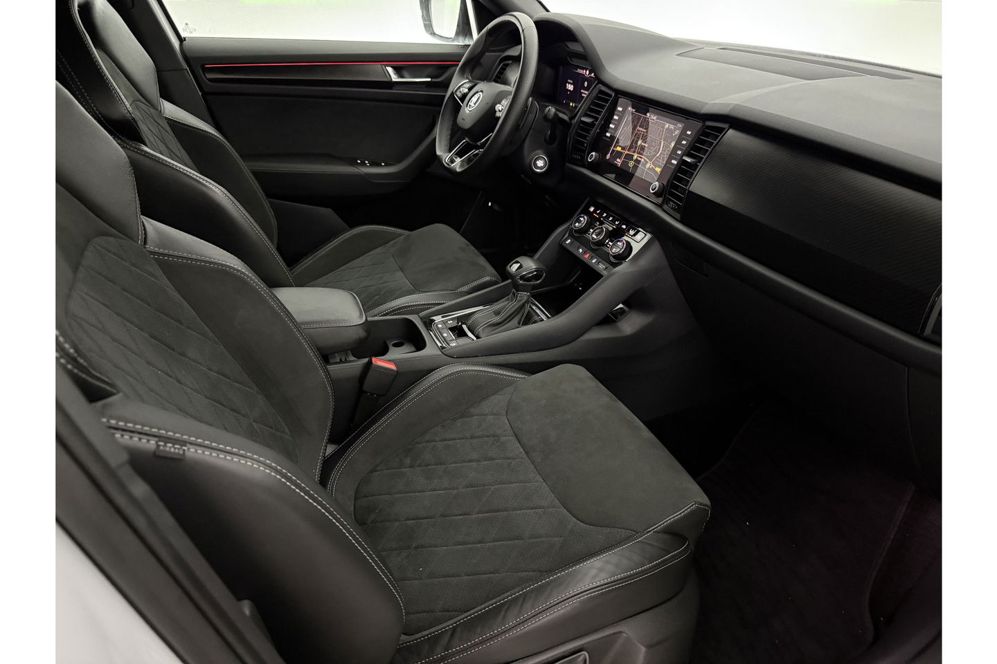 Škoda Kodiaq 1.5 TSI 150PK Sportline Business Camera Sfeerverl. LED Virtual Carplay Memory Clima Cruise Navi PDC 19''LMV