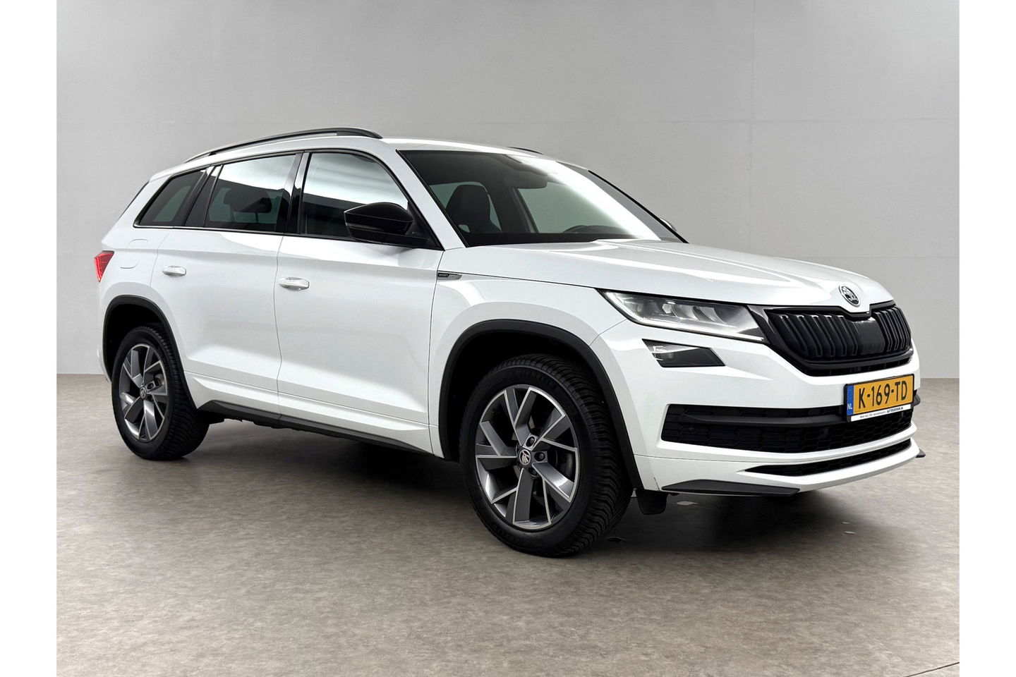 Škoda Kodiaq 1.5 TSI 150PK Sportline Business Camera Sfeerverl. LED Virtual Carplay Memory Clima Cruise Navi PDC 19''LMV