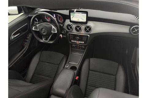 Mercedes-Benz CLA-Klasse 180 AMG Pano Camera LED Clima Cruise Navi PDC 18"LMV