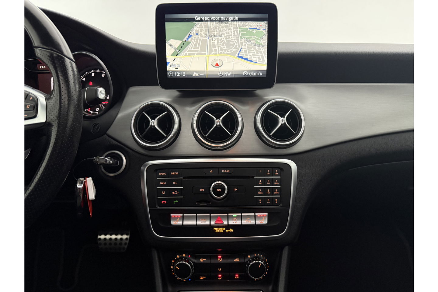 Mercedes-Benz CLA-Klasse 180 AMG Pano Camera LED Clima Cruise Navi PDC 18"LMV