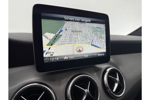 Mercedes-Benz CLA-Klasse 180 AMG Pano Camera LED Clima Cruise Navi PDC 18"LMV