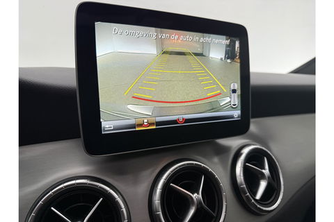 Mercedes-Benz CLA-Klasse 180 AMG Pano Camera LED Clima Cruise Navi PDC 18"LMV