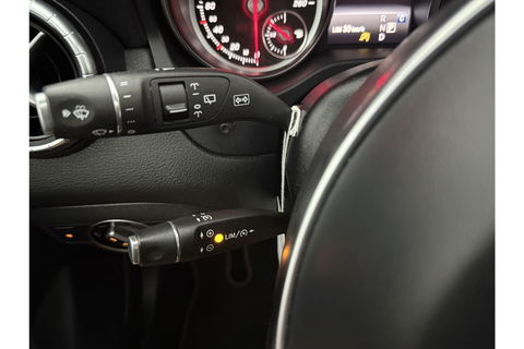 Mercedes-Benz CLA-Klasse 180 AMG Pano Camera LED Clima Cruise Navi PDC 18"LMV