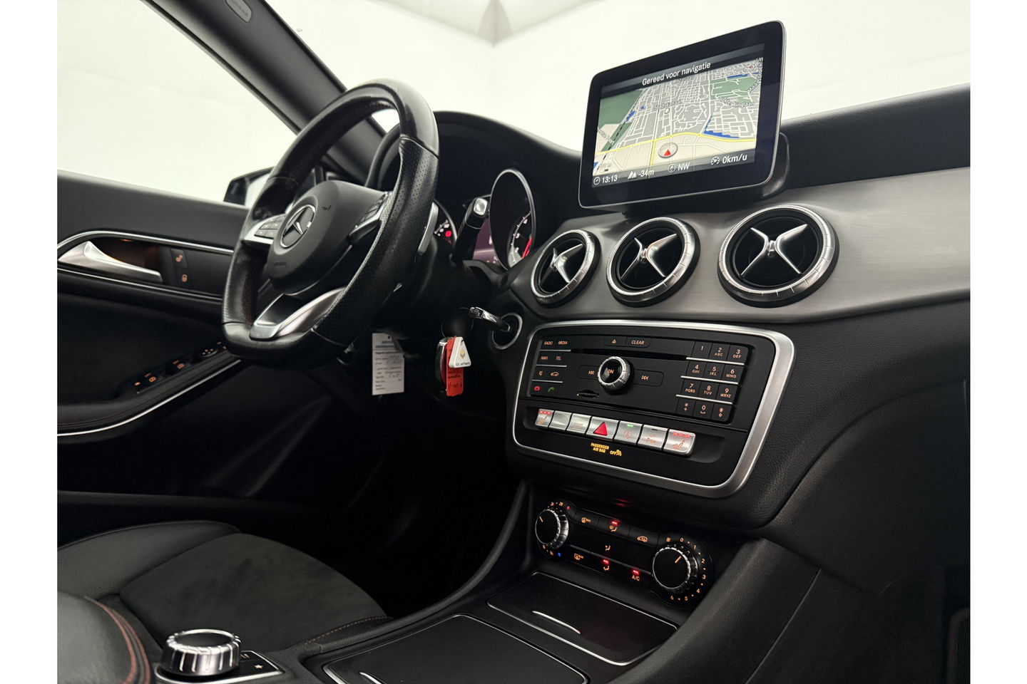 Mercedes-Benz CLA-Klasse 180 AMG Pano Camera LED Clima Cruise Navi PDC 18"LMV