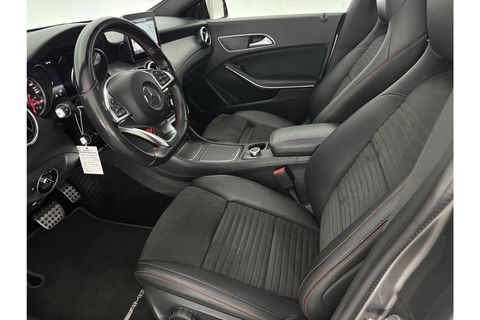 Mercedes-Benz CLA-Klasse 180 AMG Pano Camera LED Clima Cruise Navi PDC 18"LMV