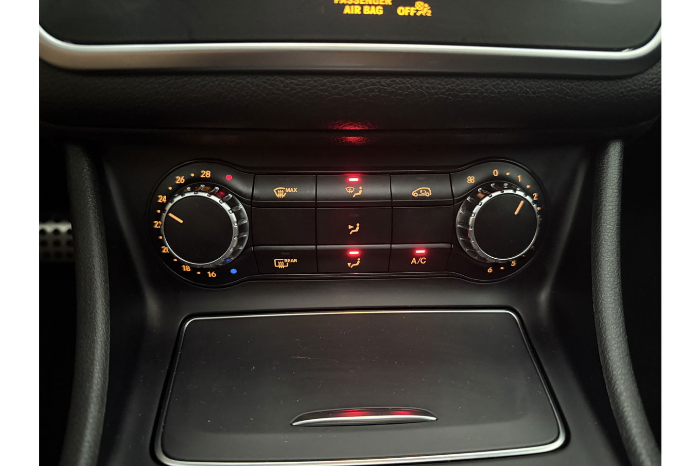 Mercedes-Benz CLA-Klasse 180 AMG Pano Camera LED Clima Cruise Navi PDC 18"LMV