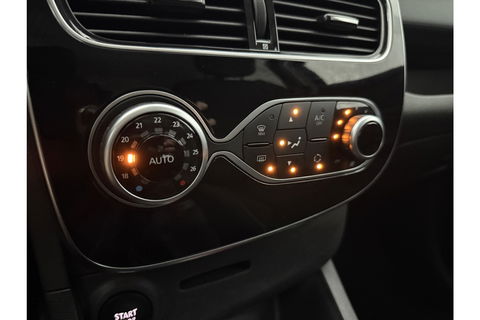 Renault Clio 0.9 TCe Limited Clima Camera Carplay Cruise Navi LED 16"LMV Parkeersensoren