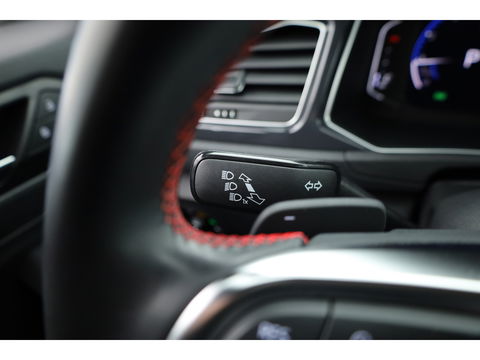 Volkswagen T-Roc 1.5 TSI Sport | CarPlay | Dodehoek. | Adapt. Cruise | Camera