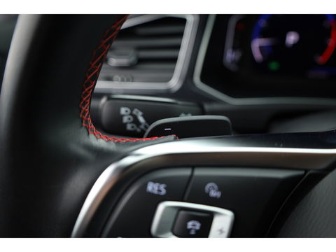 Volkswagen T-Roc 1.5 TSI Sport | CarPlay | Dodehoek. | Adapt. Cruise | Camera