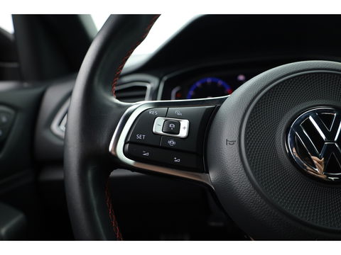 Volkswagen T-Roc 1.5 TSI Sport | CarPlay | Dodehoek. | Adapt. Cruise | Camera
