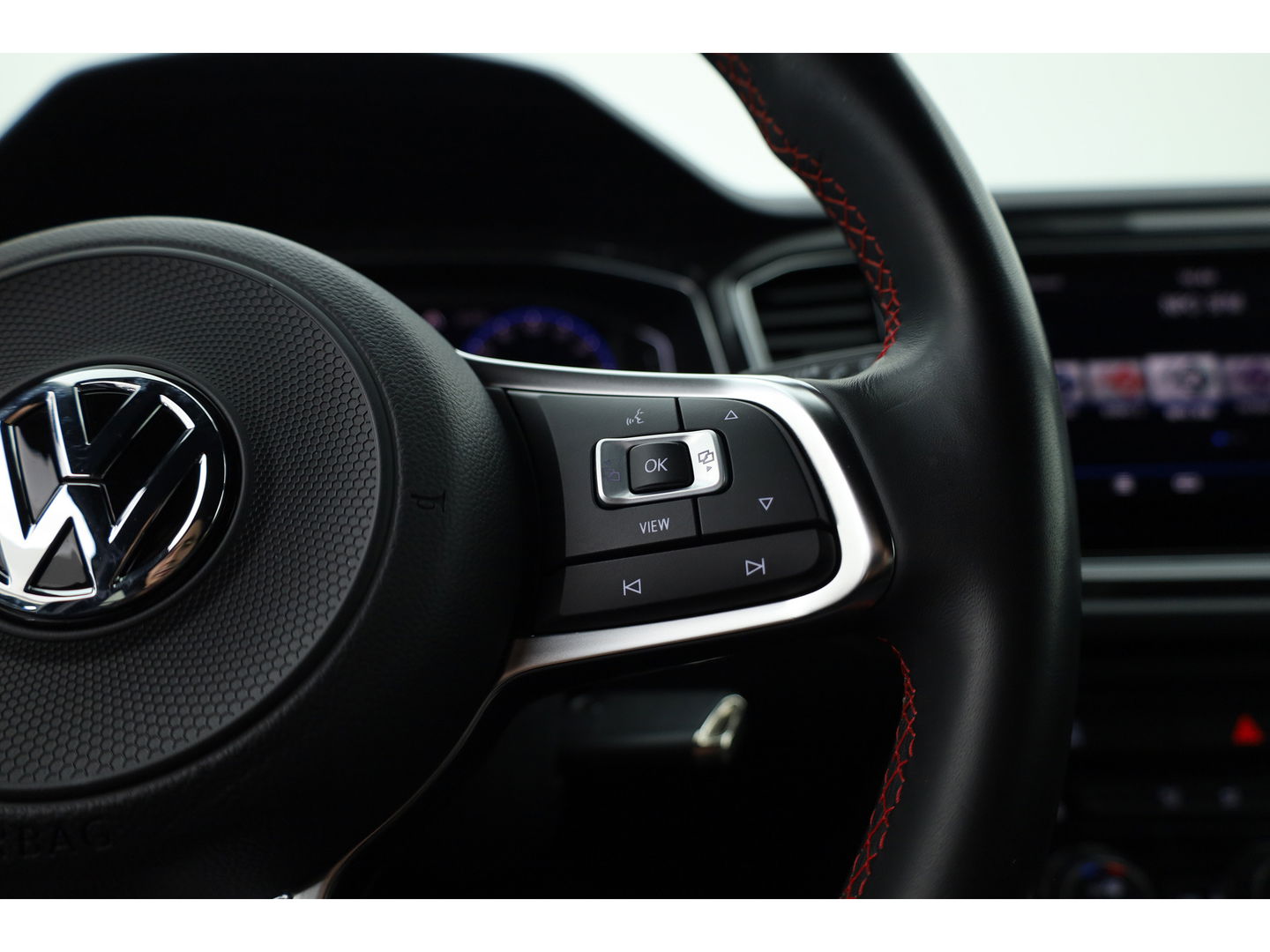 Volkswagen T-Roc 1.5 TSI Sport | CarPlay | Dodehoek. | Adapt. Cruise | Camera