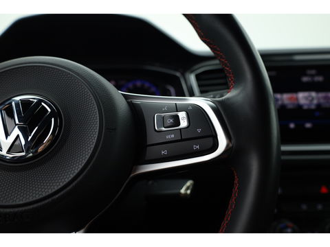 Volkswagen T-Roc 1.5 TSI Sport | CarPlay | Dodehoek. | Adapt. Cruise | Camera