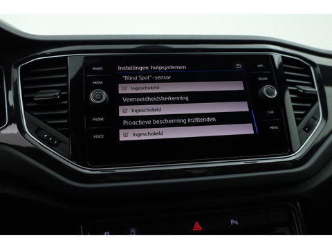 Volkswagen T-Roc 1.5 TSI Sport | CarPlay | Dodehoek. | Adapt. Cruise | Camera