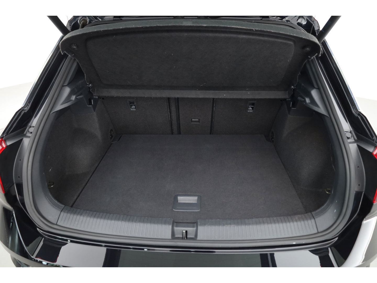 Volkswagen T-Roc 1.5 TSI Sport | CarPlay | Dodehoek. | Adapt. Cruise | Camera