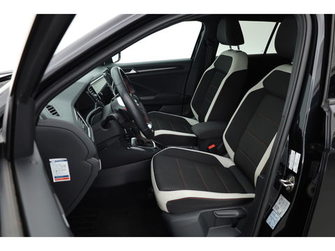 Volkswagen T-Roc 1.5 TSI Sport | CarPlay | Dodehoek. | Adapt. Cruise | Camera