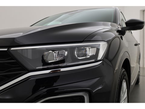 Volkswagen T-Roc 1.5 TSI Sport | CarPlay | Dodehoek. | Adapt. Cruise | Camera