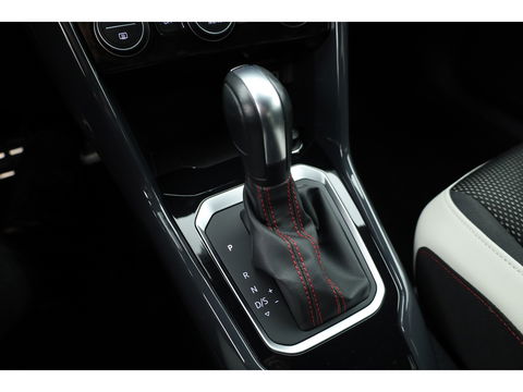Volkswagen T-Roc 1.5 TSI Sport | CarPlay | Dodehoek. | Adapt. Cruise | Camera