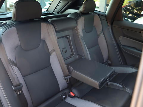 Volvo XC60 T6 Plug-in hybrid AWD Plus Black Edition | Bowers&Wilkens | 360 Camera | Headup display