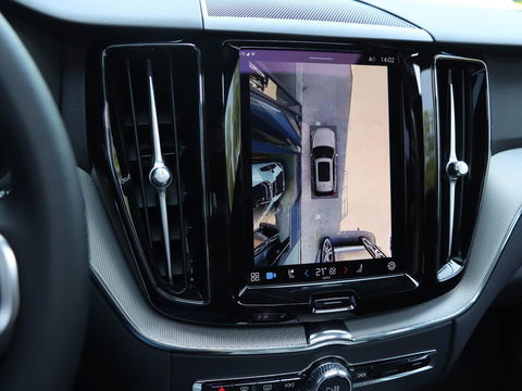 Volvo XC60 T6 Plug-in hybrid AWD Plus Black Edition | Bowers&Wilkens | 360 Camera | Headup display