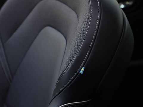 Volvo XC60 T6 Plug-in hybrid AWD Plus Black Edition | Bowers&Wilkens | 360 Camera | Headup display