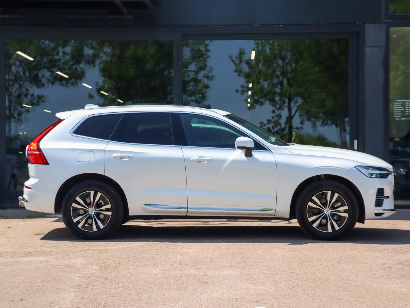 Volvo XC60 T6 Plug-in hybrid AWD Core Bright Panoramadak | Stoel/stuurverwarming | Trekhaak