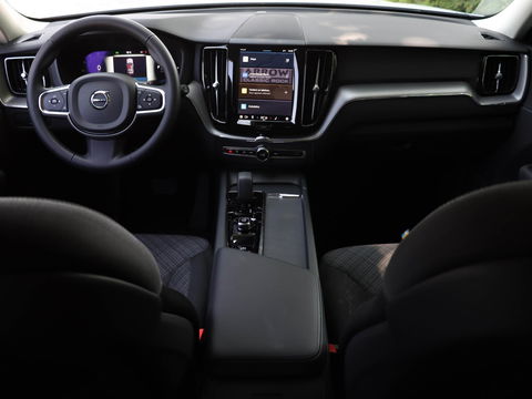 Volvo XC60 T6 Plug-in hybrid AWD Core Bright Panoramadak | Stoel/stuurverwarming | Trekhaak