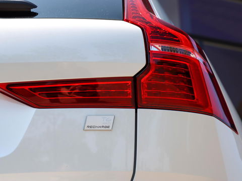 Volvo XC60 T6 Plug-in hybrid AWD Core Bright Panoramadak | Stoel/stuurverwarming | Trekhaak