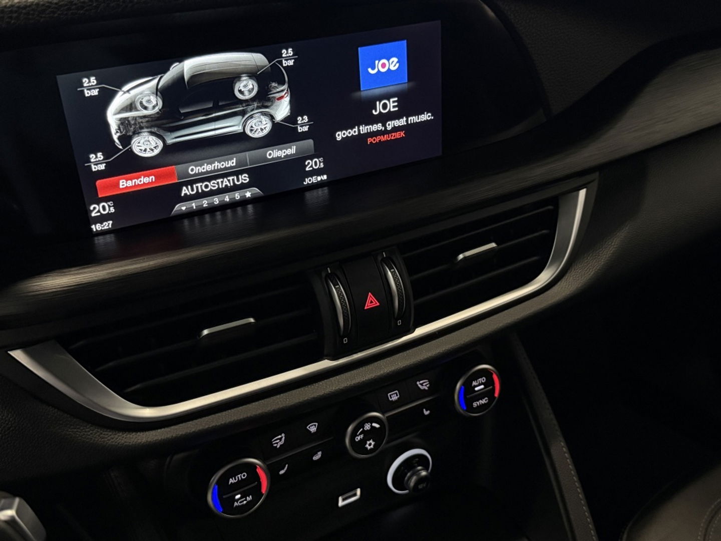 Alfa Romeo Stelvio 2.0 T 281PK AWD automaat Special Ed. Q4 / LED / 2018