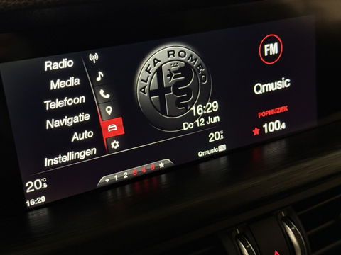 Alfa Romeo Stelvio 2.0 T 281PK AWD automaat Special Ed. Q4 / LED / 2018