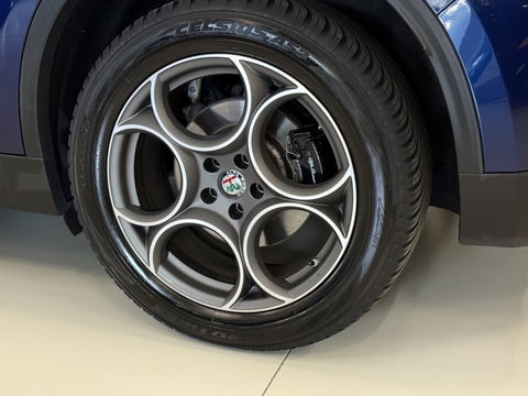 Alfa Romeo Stelvio 2.0 T 281PK AWD automaat Special Ed. Q4 / LED / 2018