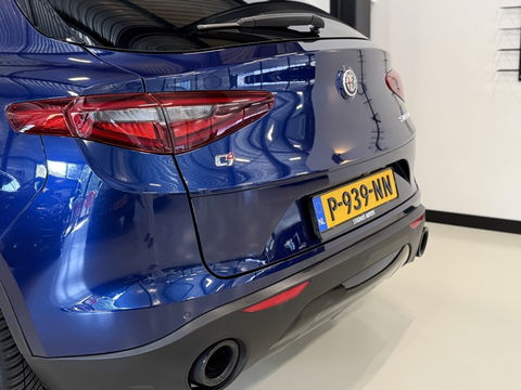 Alfa Romeo Stelvio 2.0 T 281PK AWD automaat Special Ed. Q4 / LED / 2018