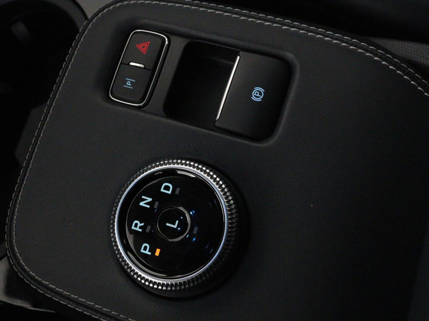 Ford Mustang Mach-E 360 camera | Stoelverwarming | Adaptive cruise | B 360 camera | Stoelverwarming | Adaptive cruise | B&O | Stuurverwarming | Leder