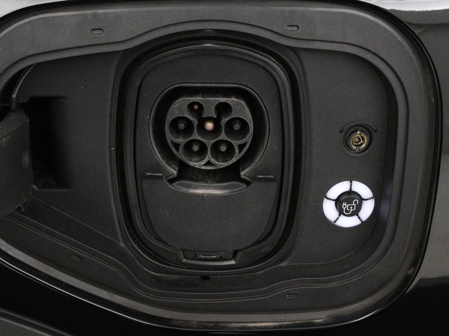 Ford Mustang Mach-E 360 camera | Stoelverwarming | Adaptive cruise | B 360 camera | Stoelverwarming | Adaptive cruise | B&O | Stuurverwarming | Leder