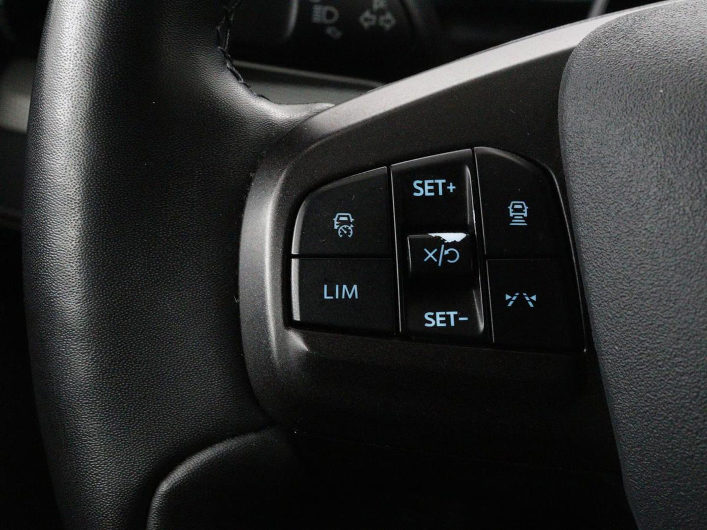Ford Mustang Mach-E 360 camera | Stoelverwarming | Adaptive cruise | B 360 camera | Stoelverwarming | Adaptive cruise | B&O | Stuurverwarming | Leder