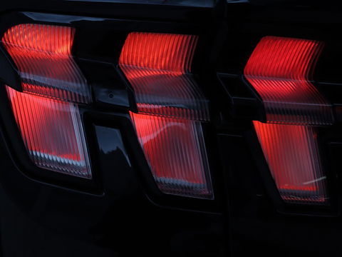 Ford Mustang Mach-E 360 camera | Stoelverwarming | Adaptive cruise | B 360 camera | Stoelverwarming | Adaptive cruise | B&O | Stuurverwarming | Leder