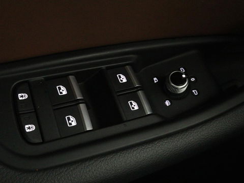Audi A5 Sportback 35 TFSI Bns Edition | Leder | Trekhaak | Keyless | Elektrische achterklep | Camera | Carplay | DAB | Cruise Control