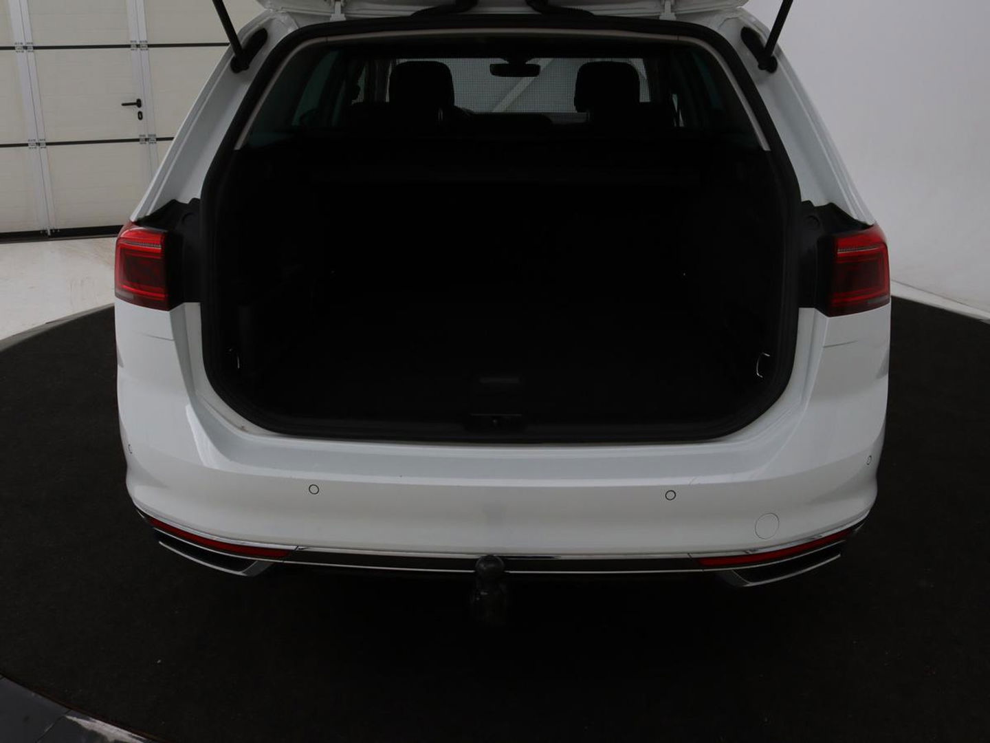 Volkswagen Passat Variant Volkswagen Passat 1.4 TSI PHEV GTE Business | Trekhaak | Adaptive cruise | Stoelverwarming | Massage | Carplay