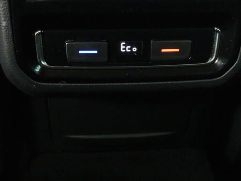 Volkswagen Passat Variant Volkswagen Passat 1.4 TSI PHEV GTE Business | Trekhaak | Adaptive cruise | Stoelverwarming | Massage | Carplay