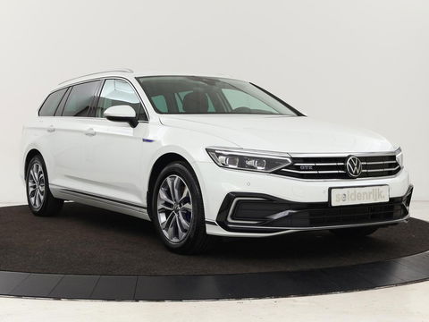 Volkswagen Passat Variant Volkswagen Passat 1.4 TSI PHEV GTE Business | Trekhaak | Adaptive cruise | Stoelverwarming | Massage | Carplay