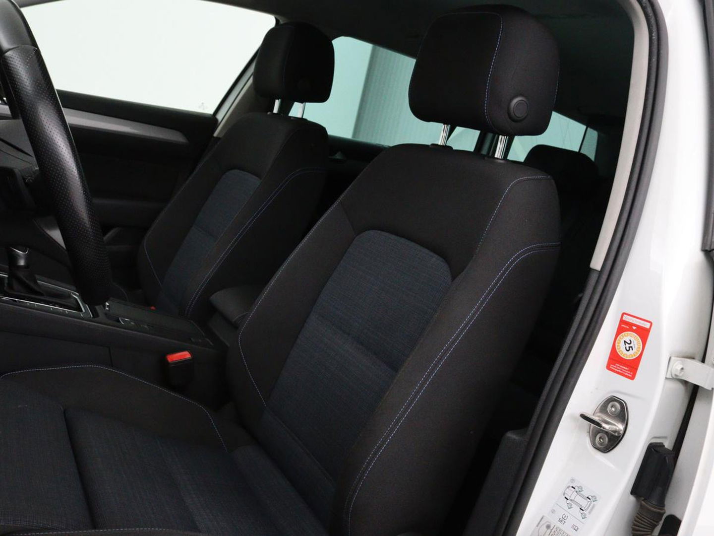 Volkswagen Passat Variant Volkswagen Passat 1.4 TSI PHEV GTE Business | Trekhaak | Adaptive cruise | Stoelverwarming | Massage | Carplay
