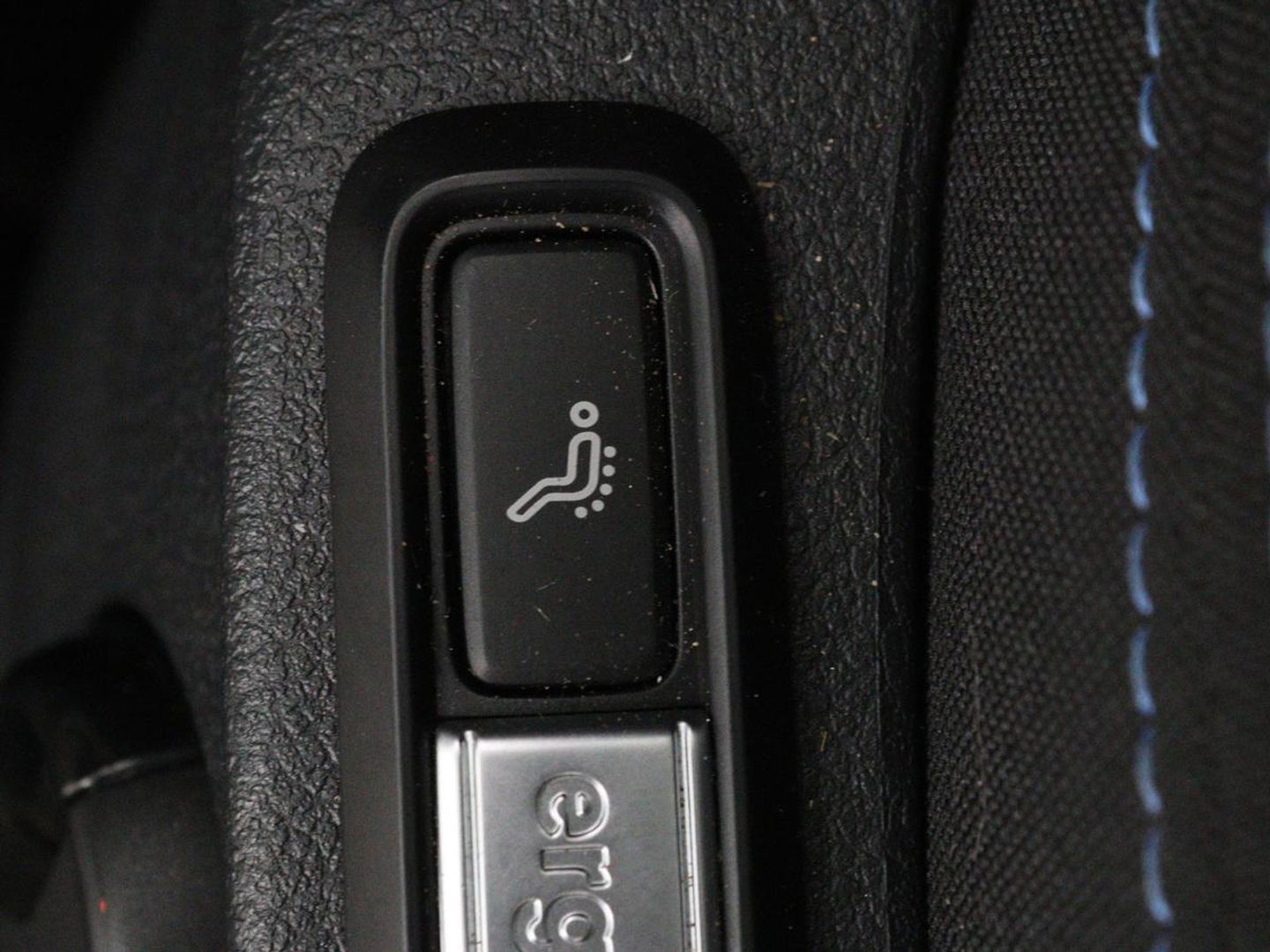 Volkswagen Passat Variant Volkswagen Passat 1.4 TSI PHEV GTE Business | Trekhaak | Adaptive cruise | Stoelverwarming | Massage | Carplay