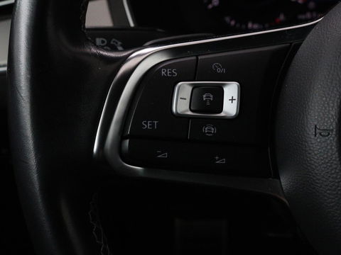 Volkswagen Passat Variant 1.5 TSI HL Bns R | Panoramadak | Leder | Keyless | Stoelverwarming | Carplay | Adaptive Cruise | Elektrische achterklep