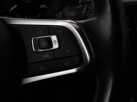 Volkswagen Passat Variant 1.5 TSI HL Bns R | Panoramadak | Leder | Keyless | Stoelverwarming | Carplay | Adaptive Cruise | Elektrische achterklep