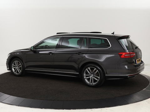 Volkswagen Passat Variant 1.5 TSI HL Bns R | Panoramadak | Leder | Keyless | Stoelverwarming | Carplay | Adaptive Cruise | Elektrische achterklep