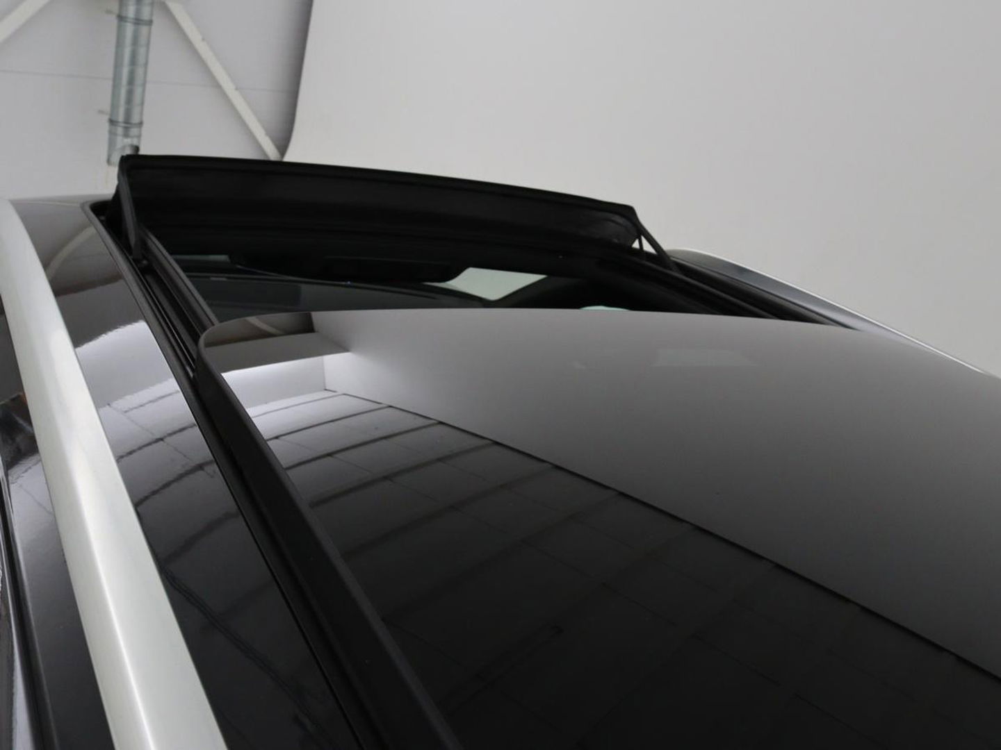 Volkswagen Passat Variant 1.5 TSI HL Bns R | Panoramadak | Leder | Keyless | Stoelverwarming | Carplay | Adaptive Cruise | Elektrische achterklep