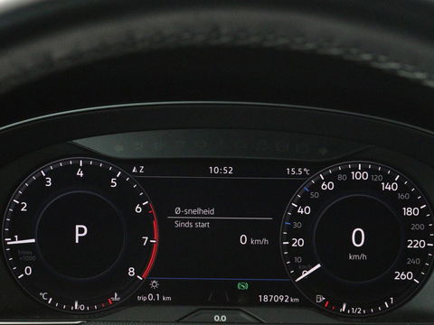 Volkswagen Passat Variant 1.5 TSI HL Bns R | Panoramadak | Leder | Keyless | Stoelverwarming | Carplay | Adaptive Cruise | Elektrische achterklep
