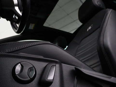 Volkswagen Passat Variant 1.5 TSI HL Bns R | Panoramadak | Leder | Keyless | Stoelverwarming | Carplay | Adaptive Cruise | Elektrische achterklep
