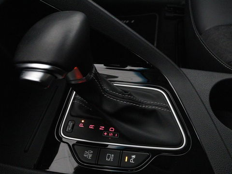 Kia Niro 1.6 GDi PHEV DynamicPlusLine | Camera | Carplay | Stoel & Stuurverwarming | Half leder | Adaptive Cruise