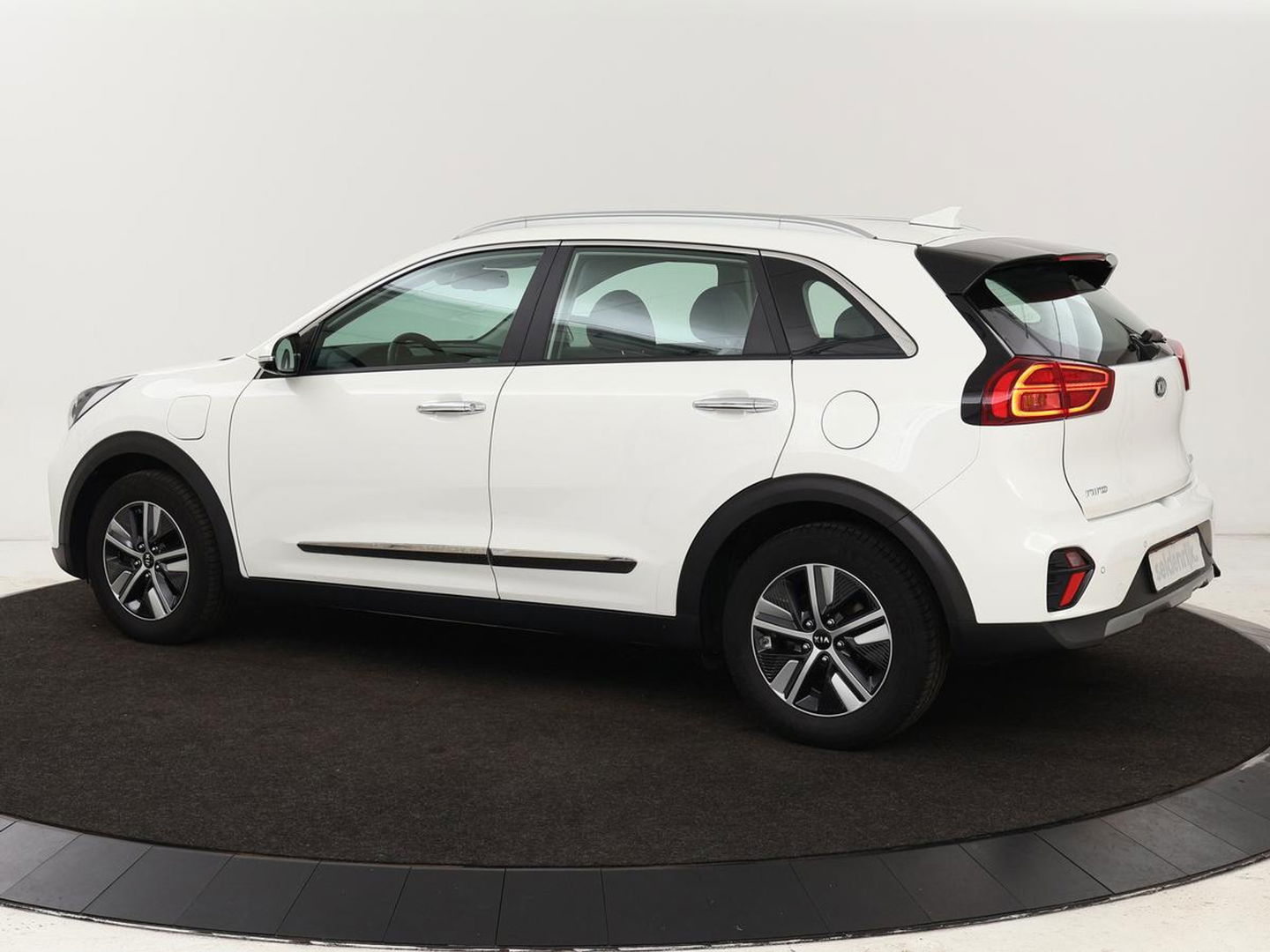 Kia Niro 1.6 GDi PHEV DynamicPlusLine | Camera | Carplay | Stoel & Stuurverwarming | Half leder | Adaptive Cruise