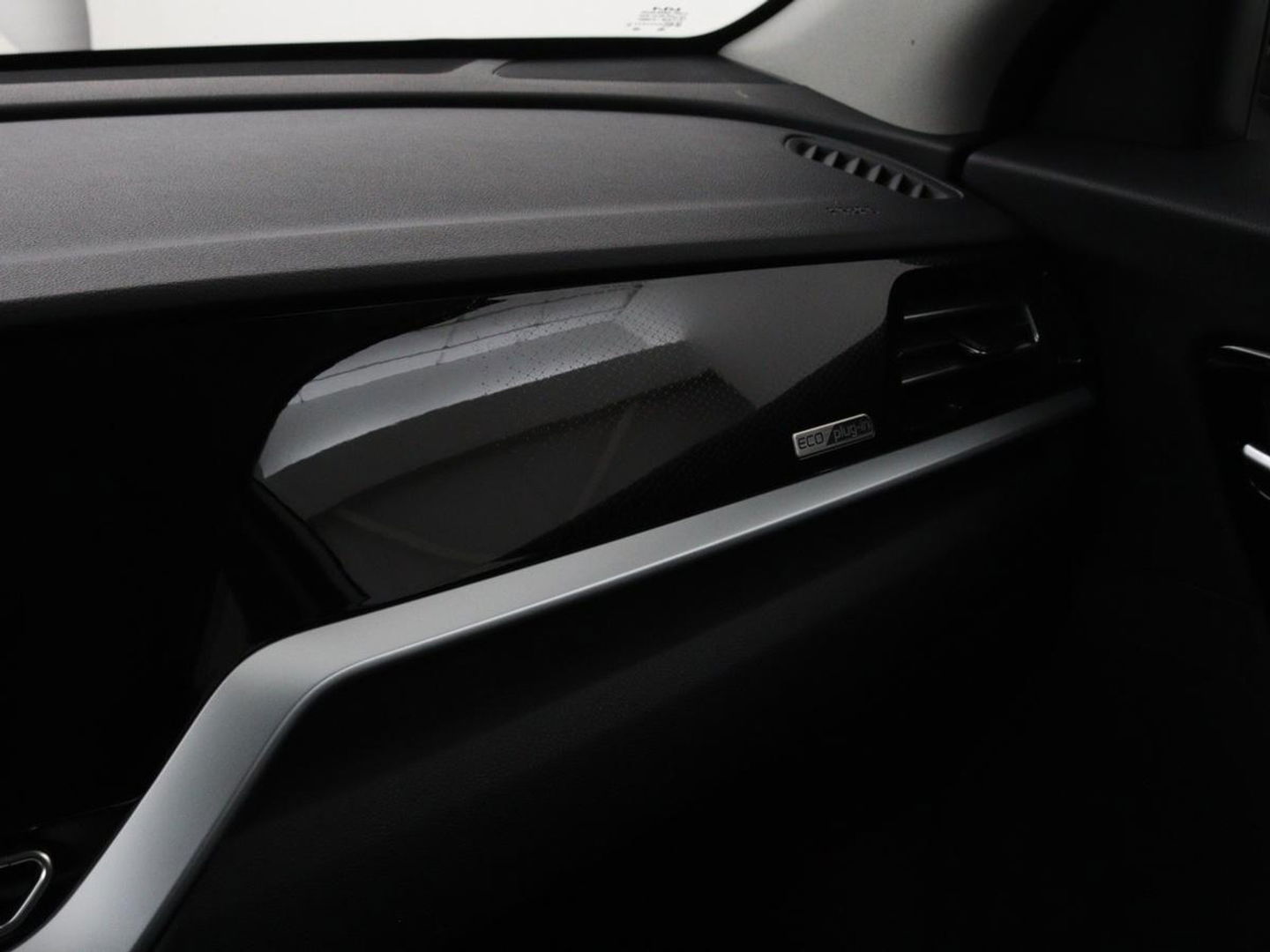 Kia Niro 1.6 GDi PHEV DynamicPlusLine | Camera | Carplay | Stoel & Stuurverwarming | Half leder | Adaptive Cruise